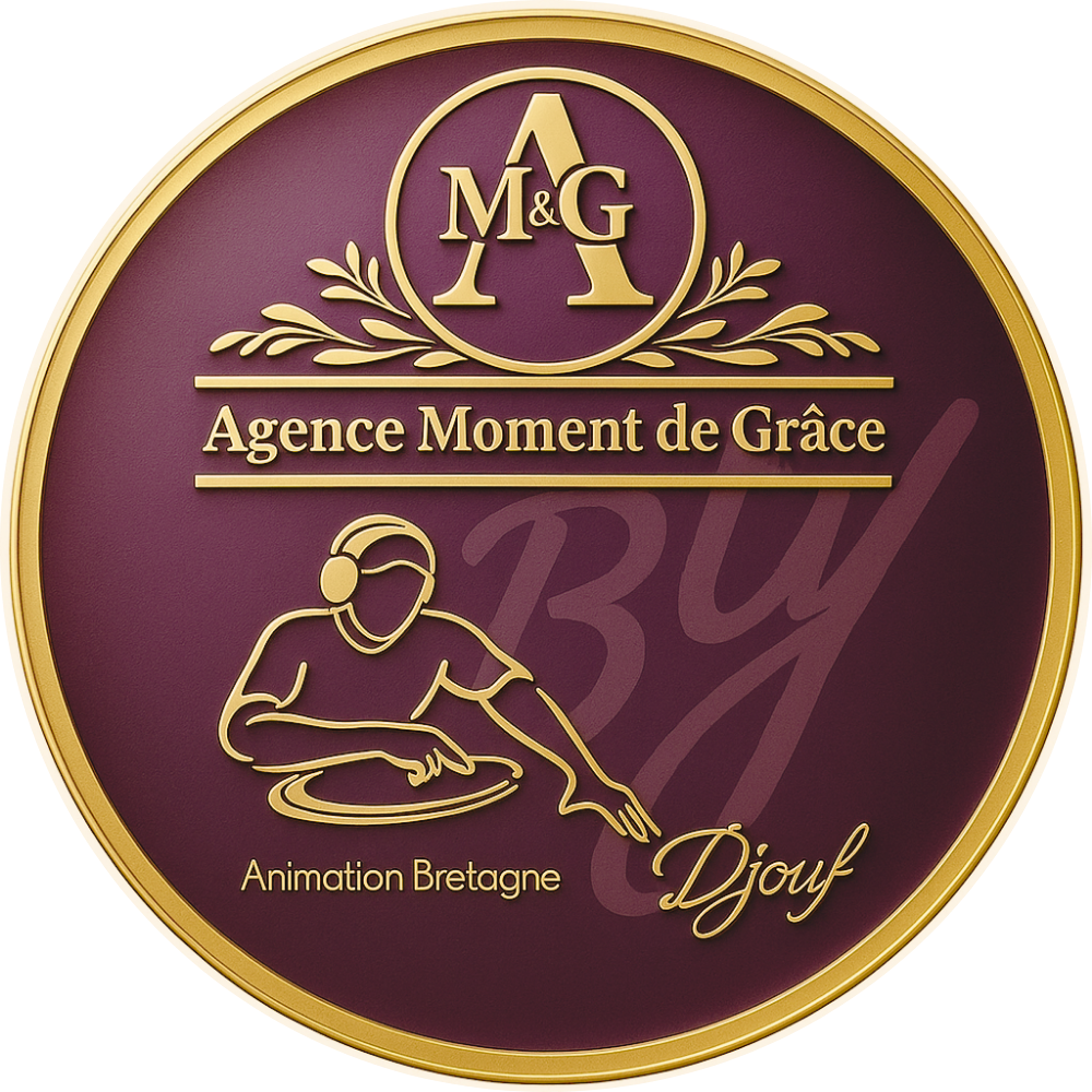 Logo médaillon de l’Agence Moment de Grâce by DJ Ouf Animation Bretagne – cercle améthyste et doré, avec pictogramme de DJ, lettrage "By Djouf", et blason cérémonial M&G.