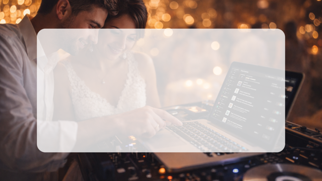Jeune couple de mariés choisissant leur playlist de mariage avec le DJ, ambiance chaleureuse et romantique – DJ Ouf Animation Bretagne & Agence Moment de Grâce.